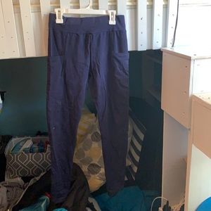 Dark blue leggings with pockets